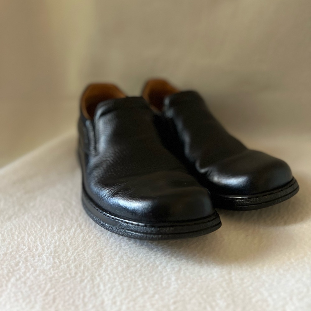 Clark’s Size 9M Men’s Leather Black Sip On Loafers - Picture 3 of 16